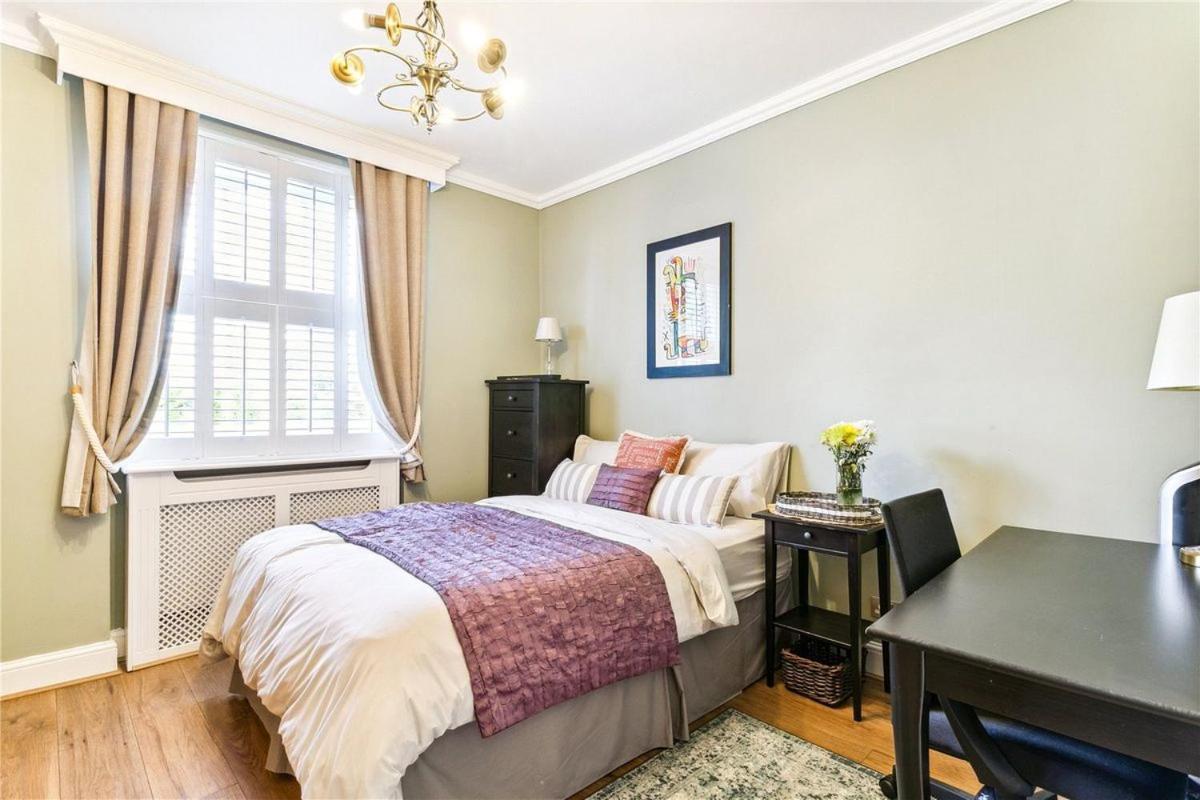 Appartement Homely 2 Levels Flat W Private Garden *